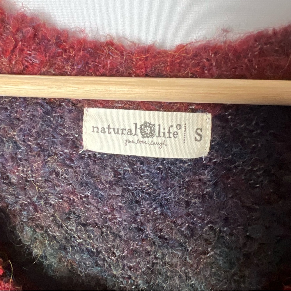Natural Life Women’s Red Gradient Multicolor V Neck Sweater Size Small Cozy - Picture 6 of 9